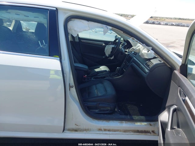 Volkswagen Passat 2.0t Se