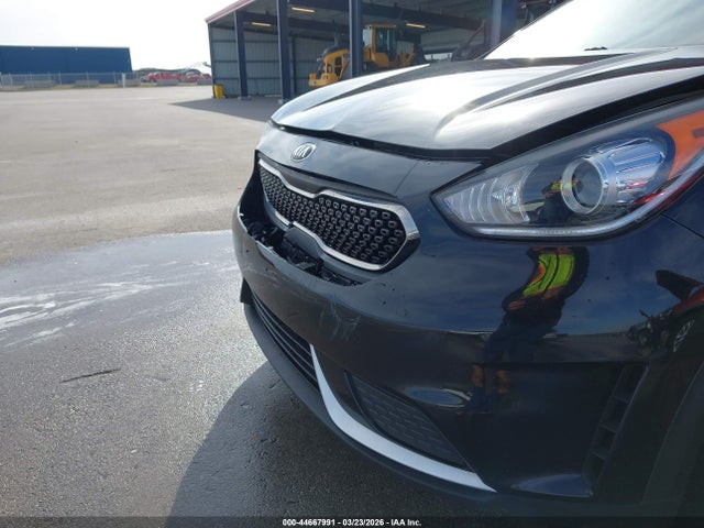 Kia Niro Lx