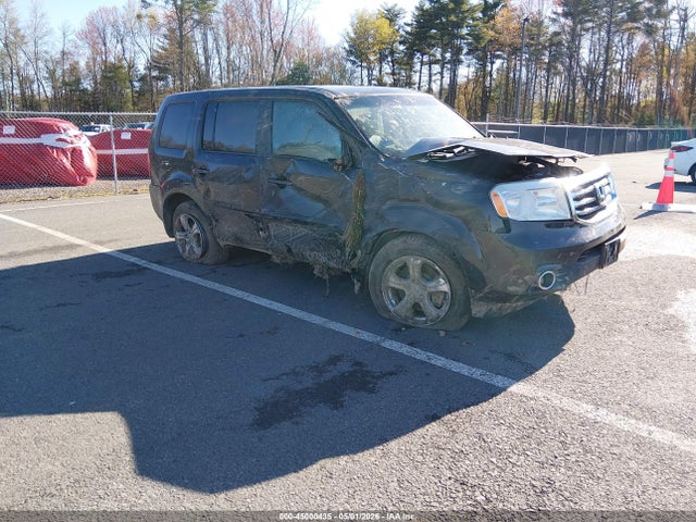 Salvage Honda Pilot Image