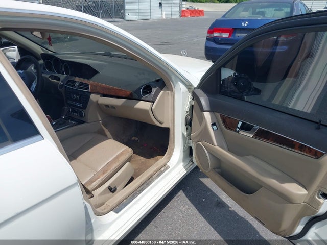 Mercedes-Benz C-Class Luxury 4matic