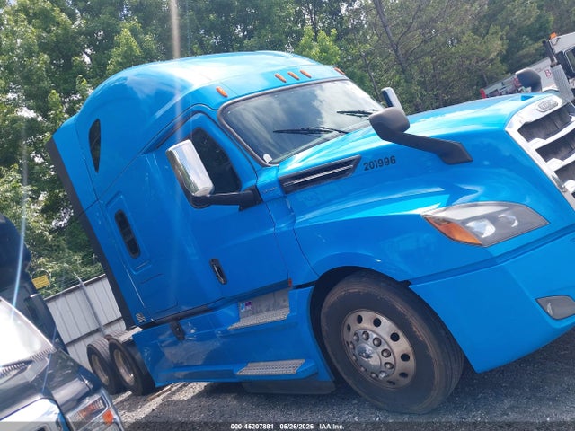Freightliner New Cascadia 126