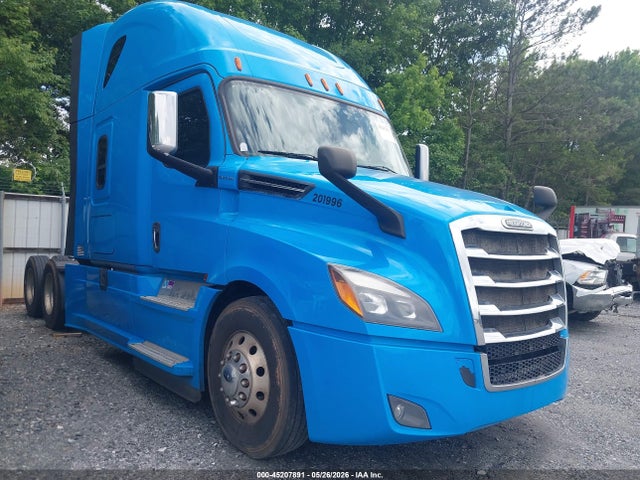 Salvage Freightliner New Cascadia 126 Image