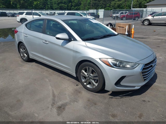 Salvage Hyundai ELANTRA Image