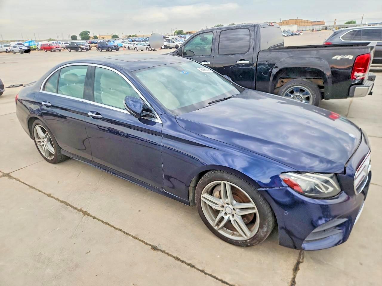 Mercedes-Benz E-Class 300