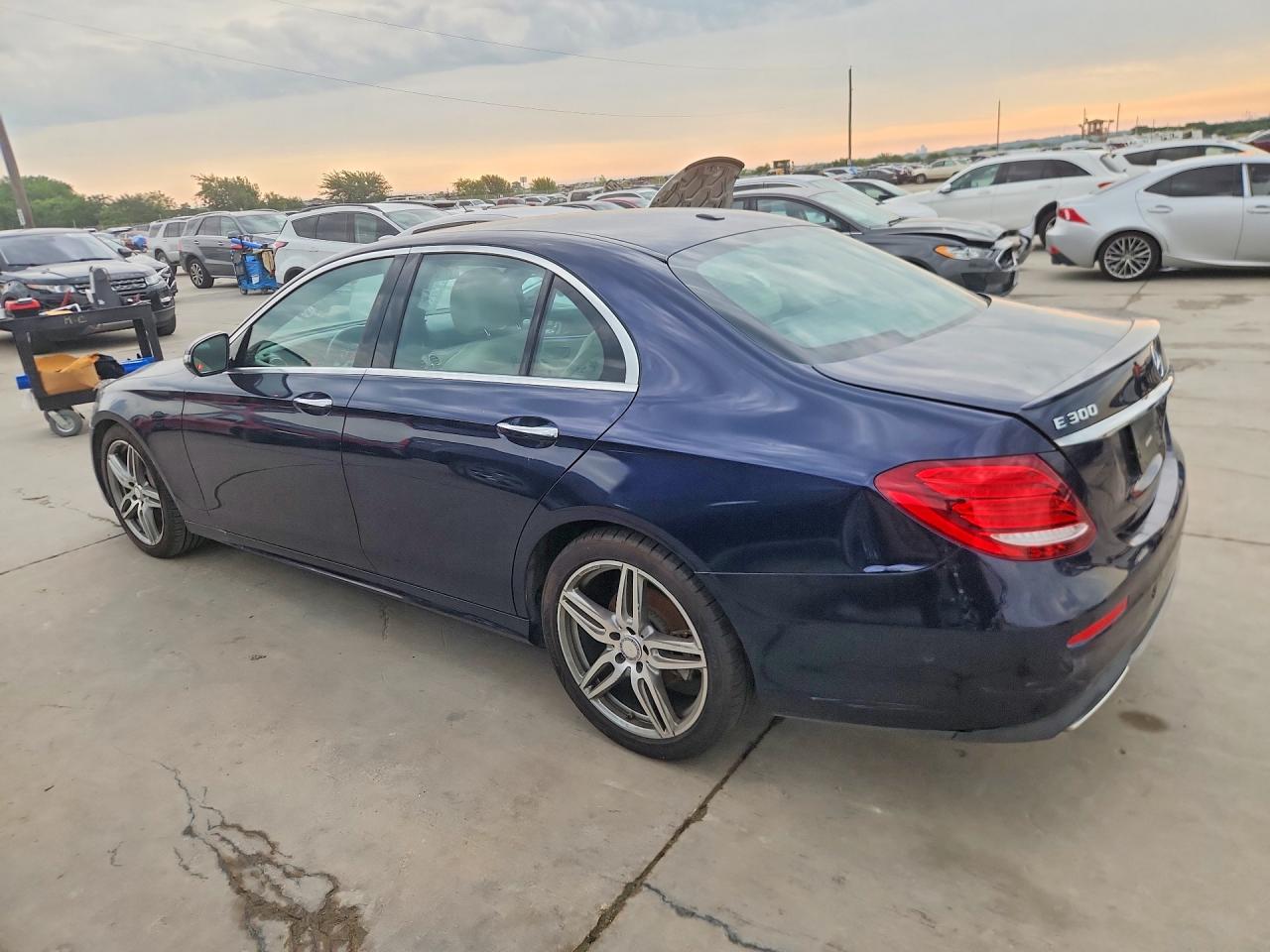 Mercedes-Benz E-Class 300