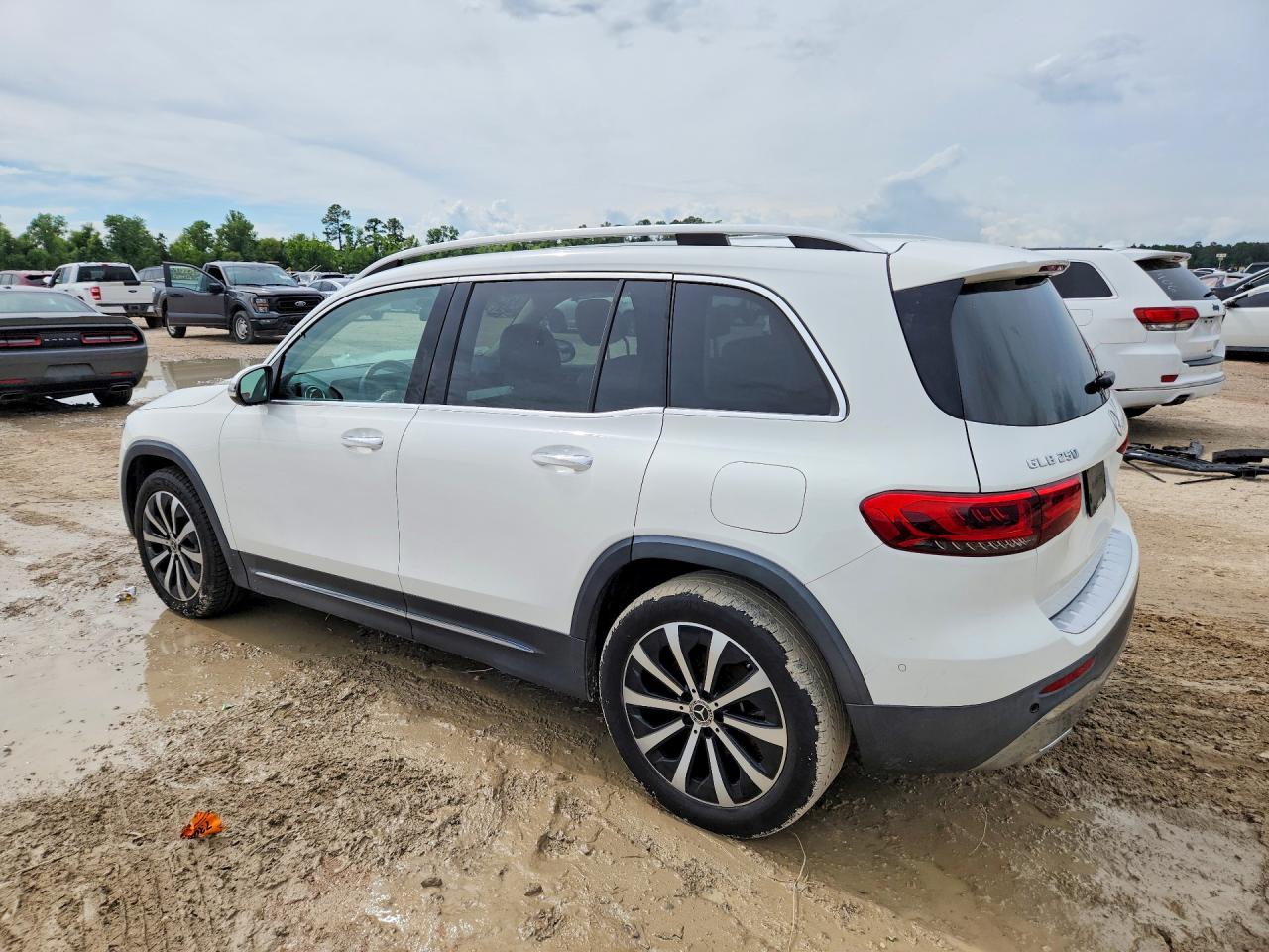 Mercedes-Benz GLB 250
