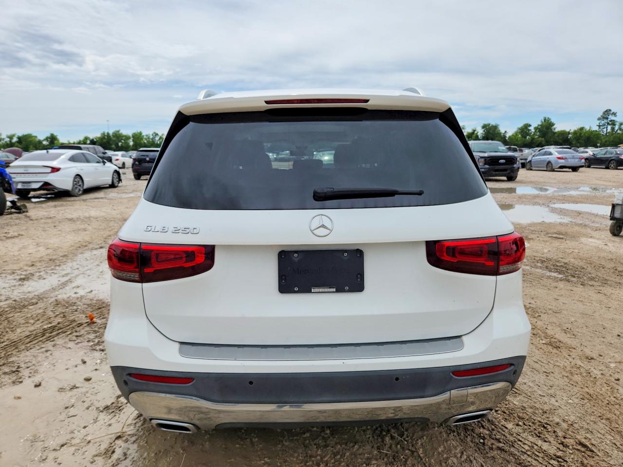 Mercedes-Benz GLB 250