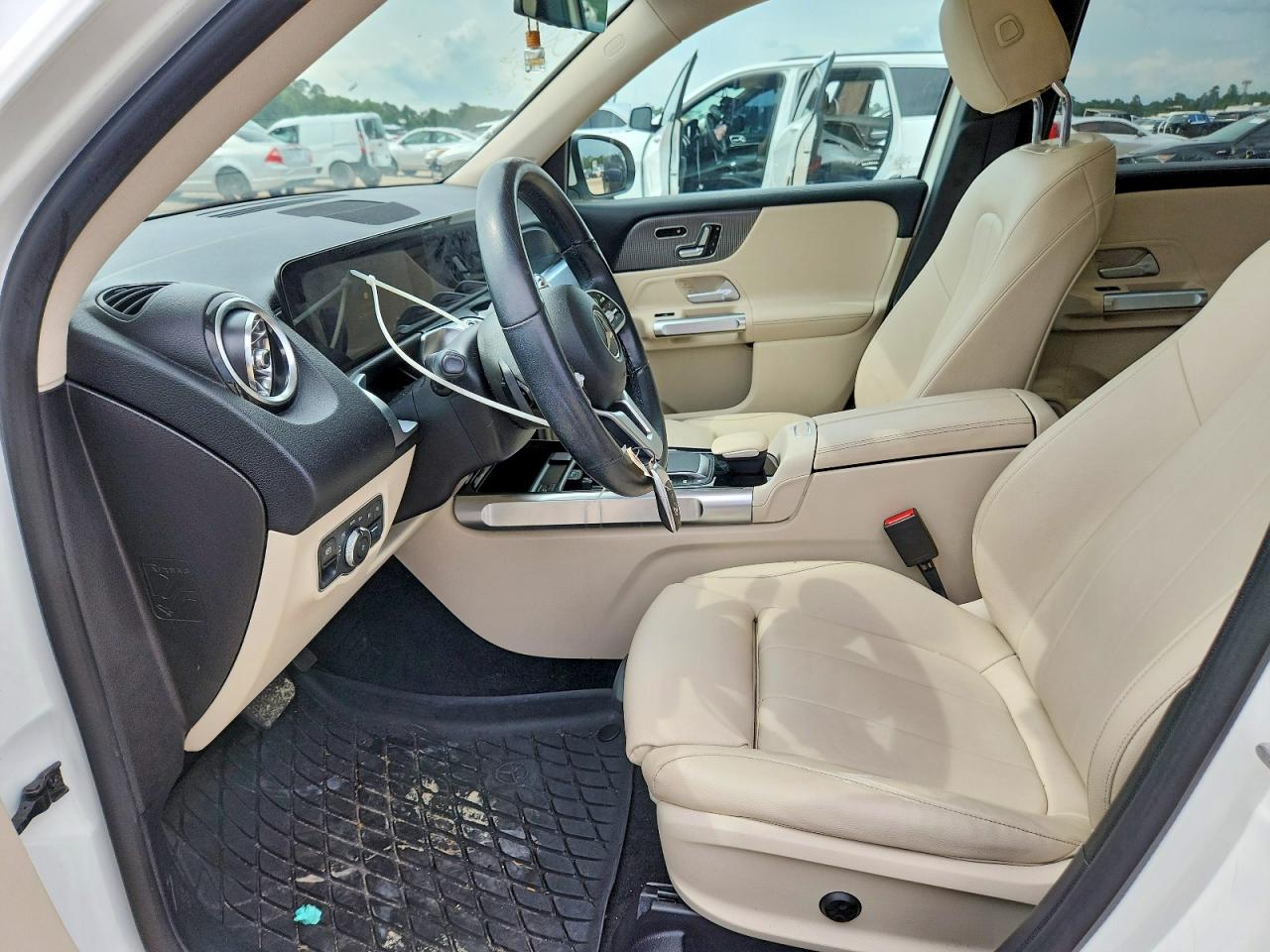 Mercedes-Benz GLB 250