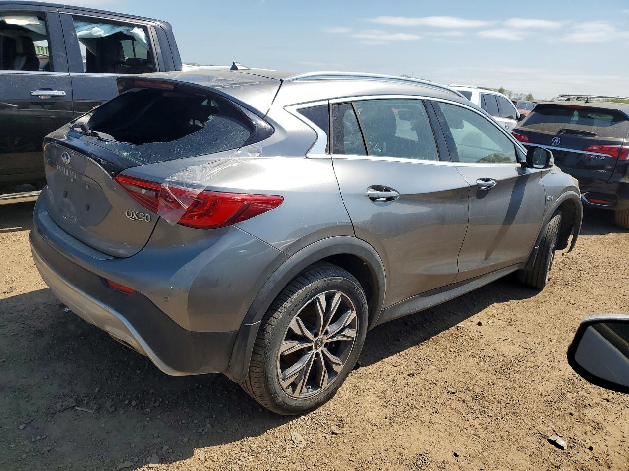 INFINITI Qx Premium
