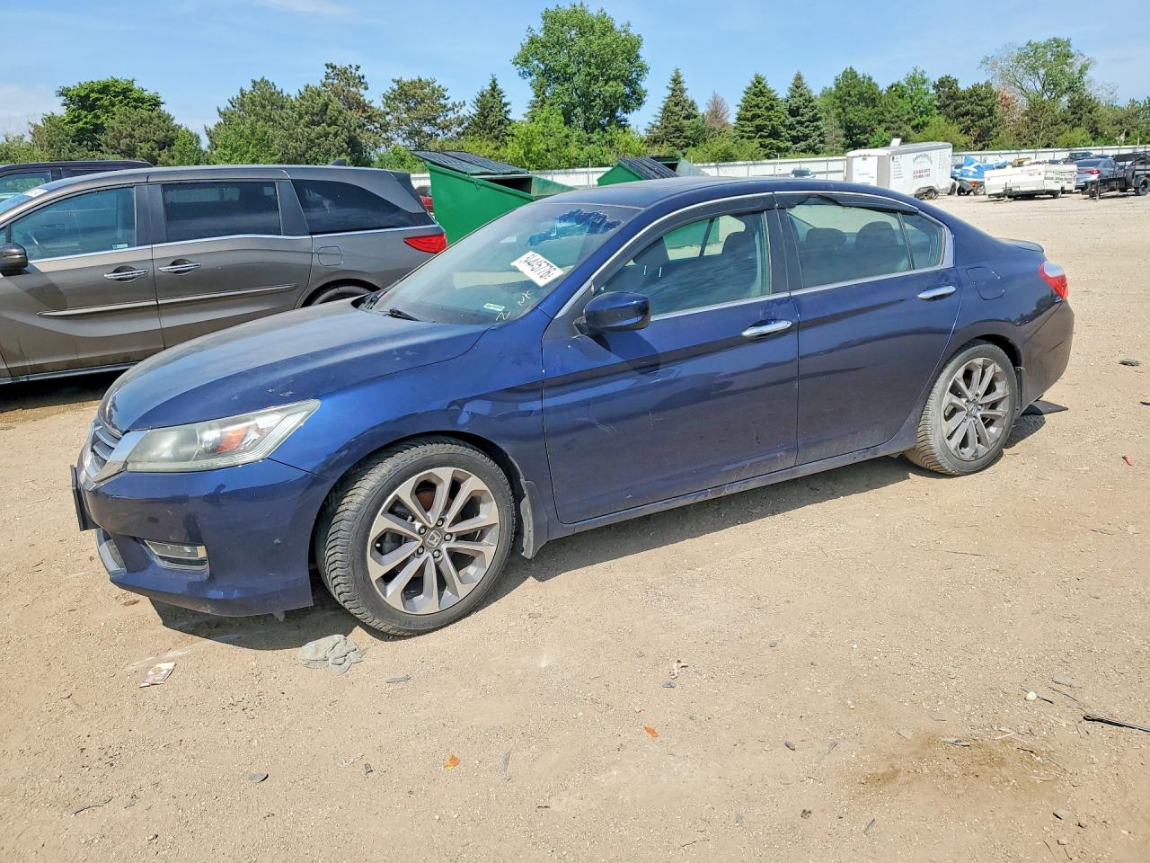 Salvage Honda Accord Image