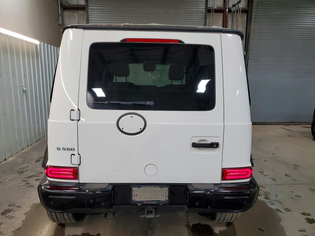 Mercedes-Benz G-Class 550