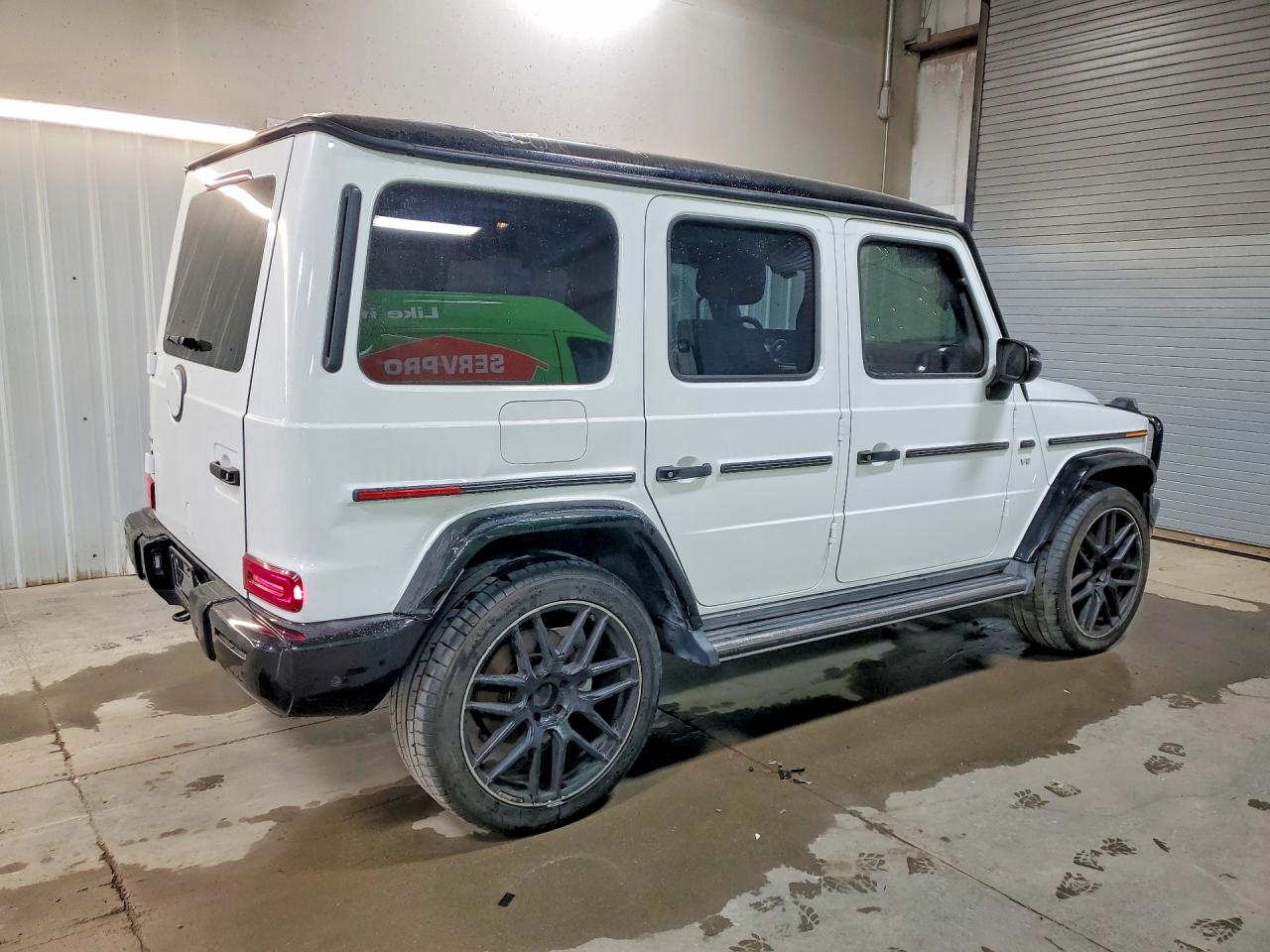 Mercedes-Benz G-Class 550