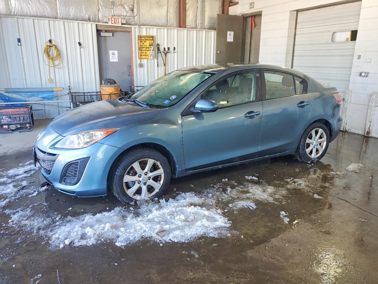 Salvage Mazda 3 Image