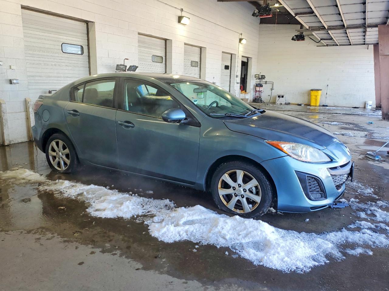 Mazda 3 I