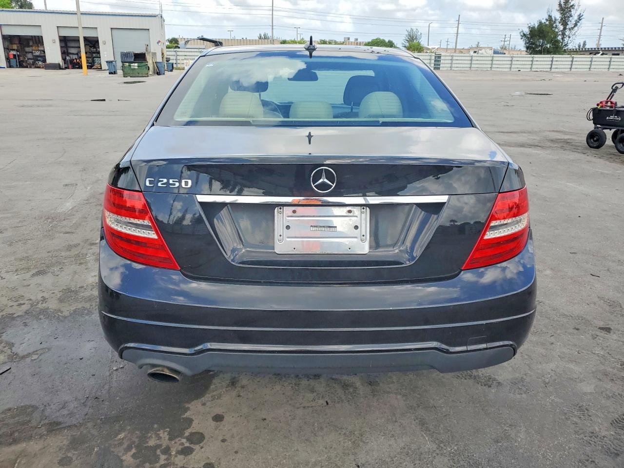 Mercedes-Benz C-Class 250