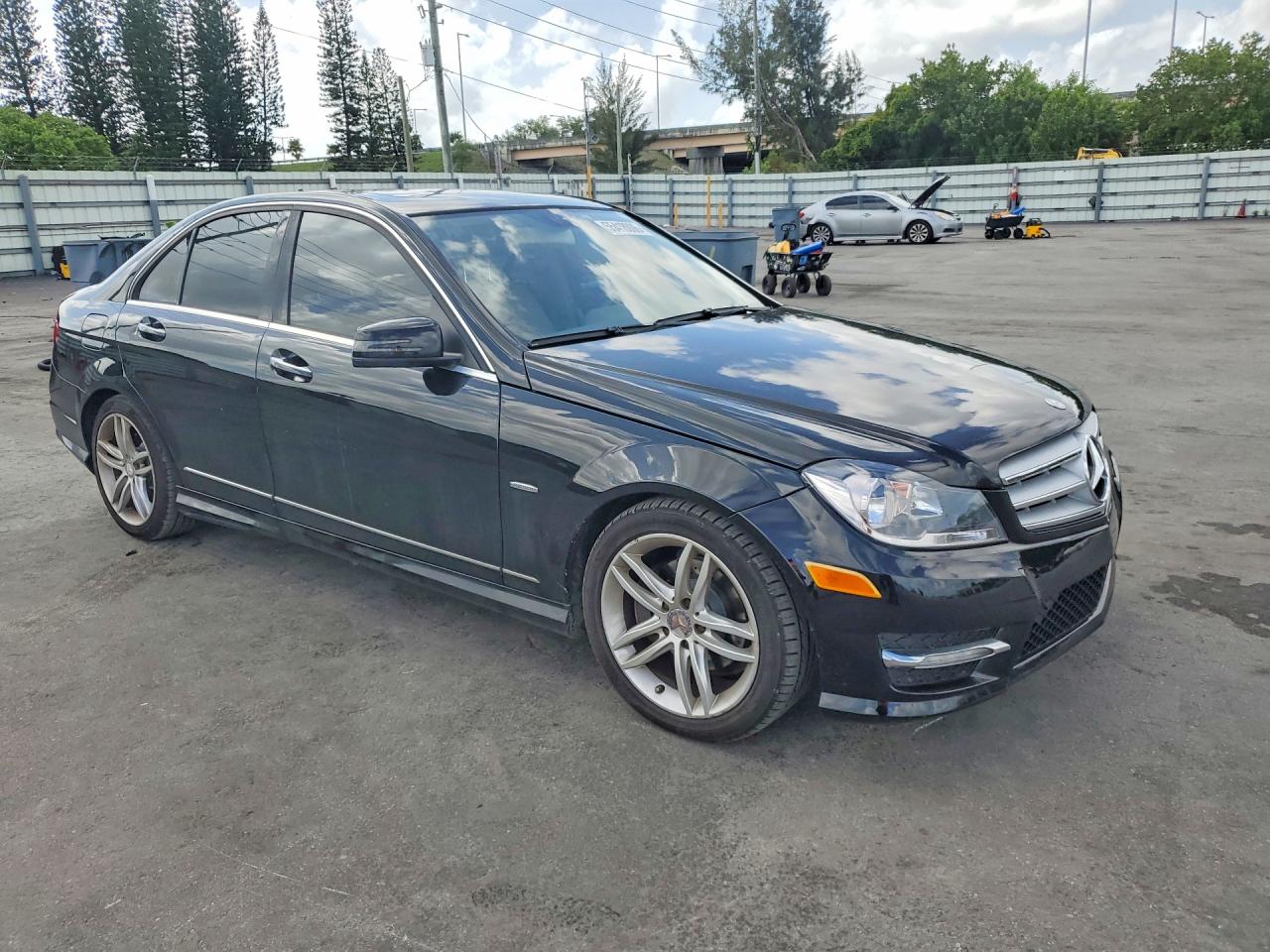 Mercedes-Benz C-Class 250