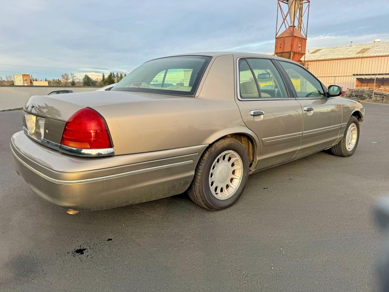 Ford Crown Vic Lx