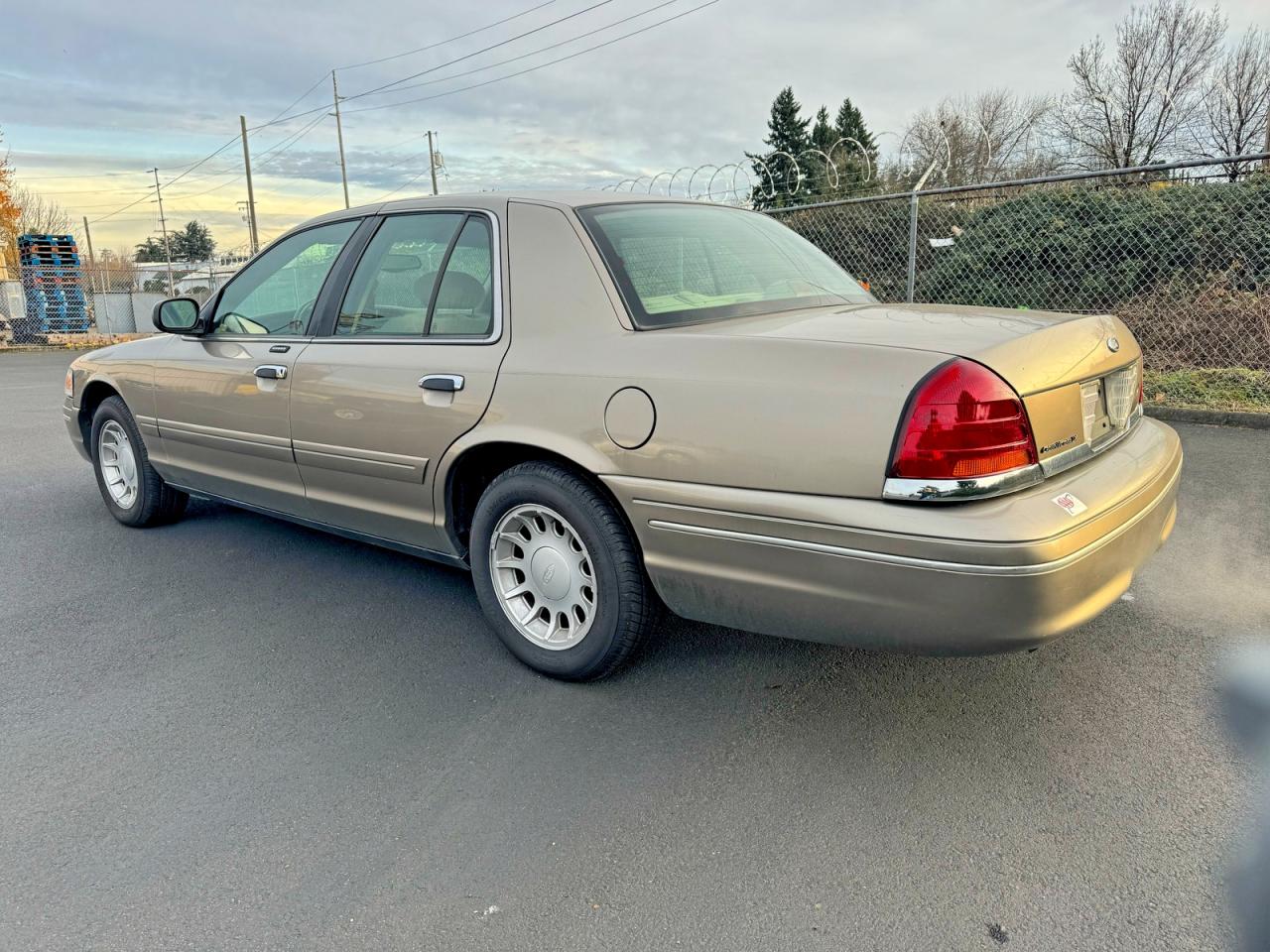 Ford Crown Vic Lx
