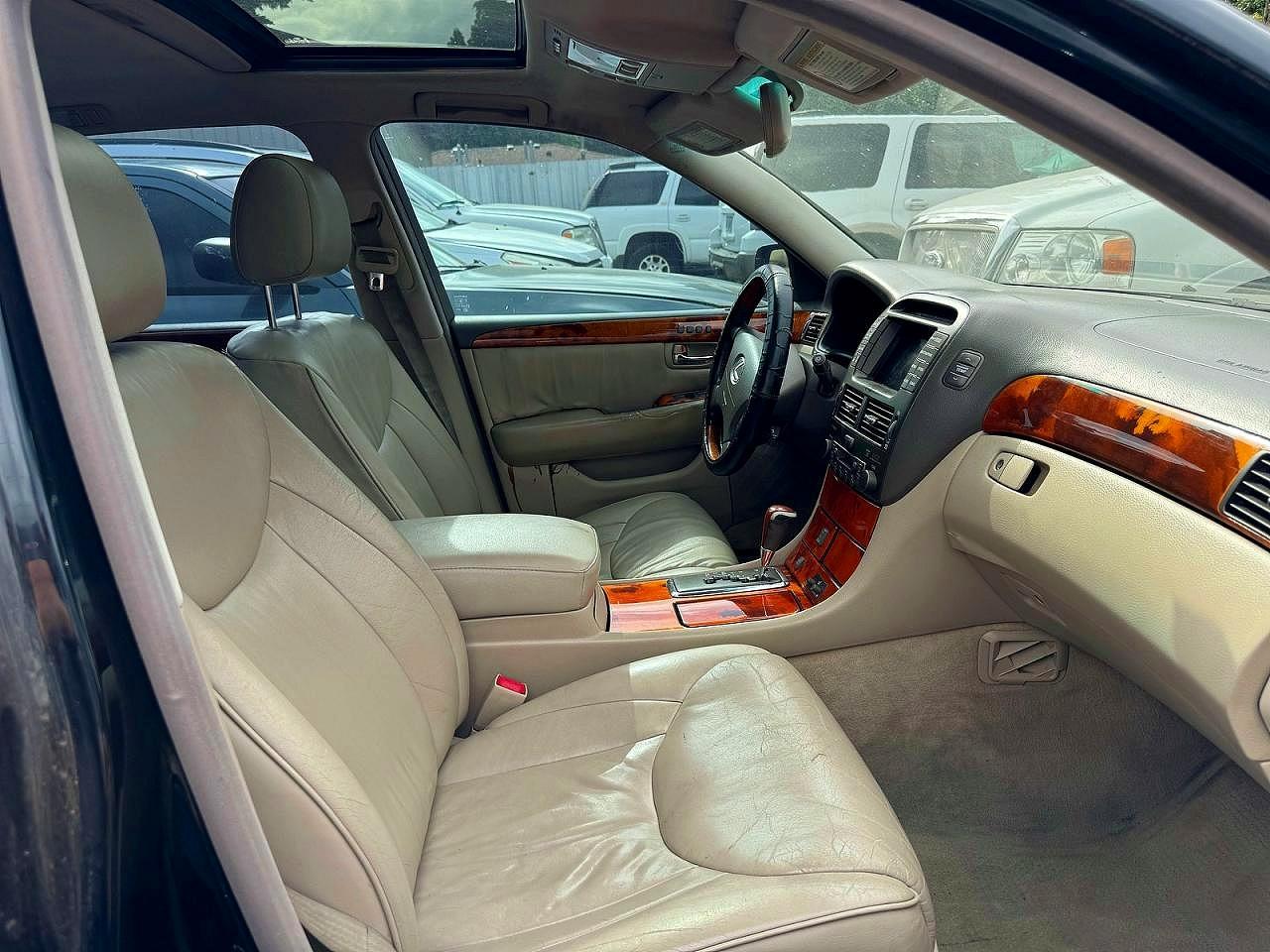 Lexus LS Base