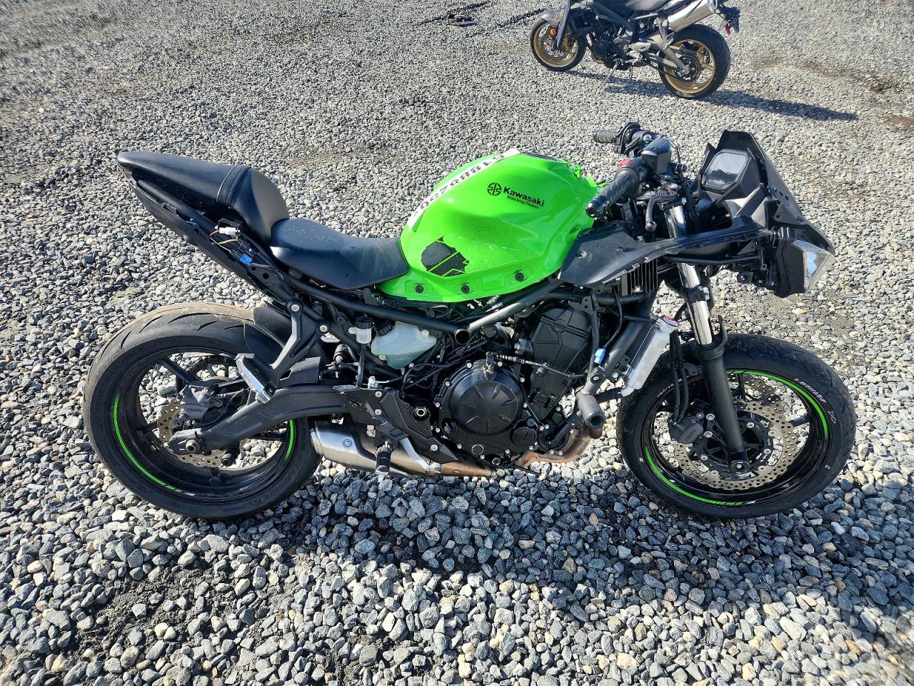Salvage Kawasaki Ex Image