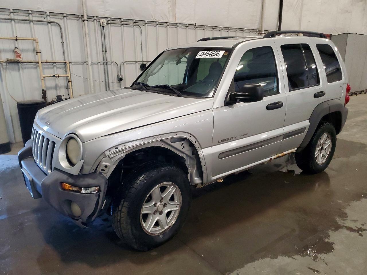 Salvage Jeep Liberty Image