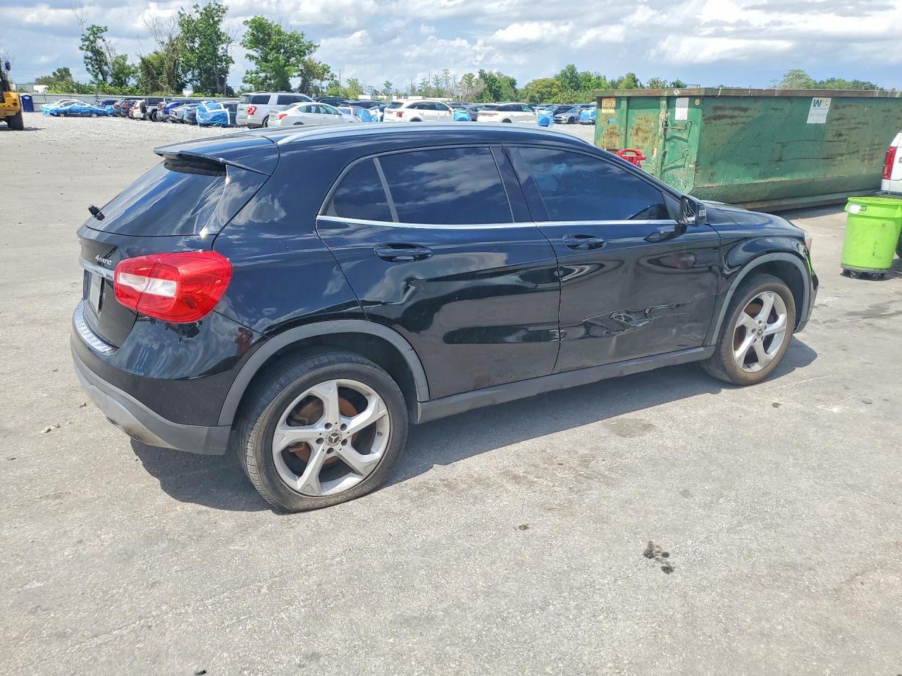 Mercedes-Benz GLA 250 4matic