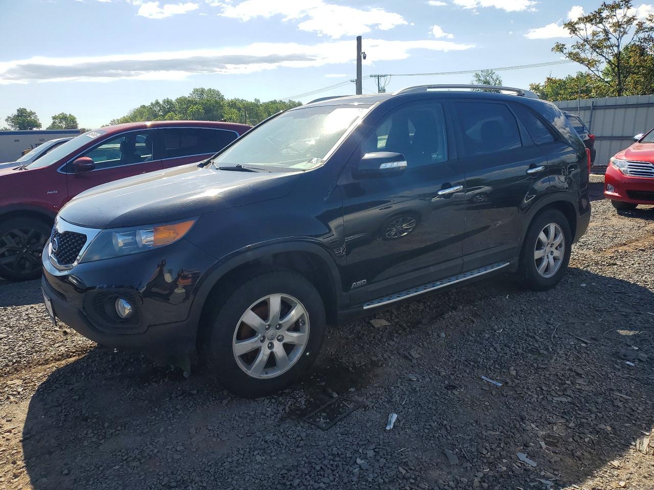 Salvage Kia Sorento Image