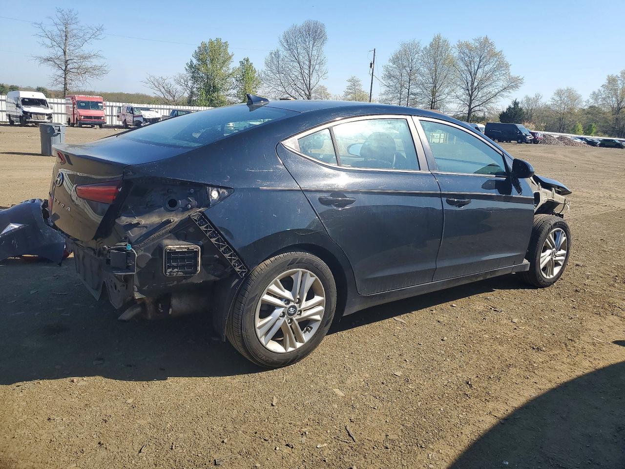 Hyundai ELANTRA Sel