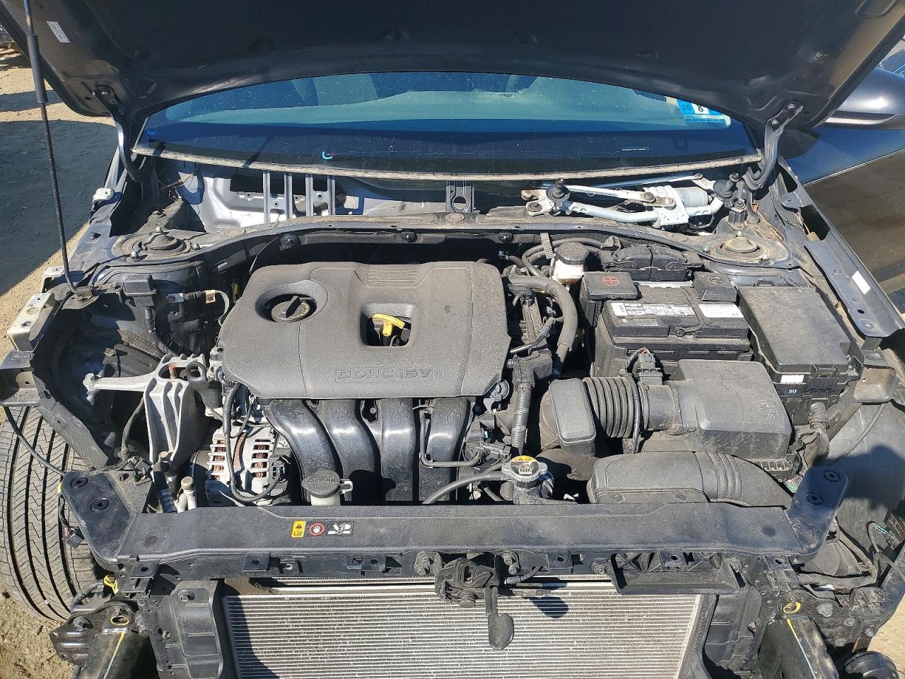 Hyundai ELANTRA Sel
