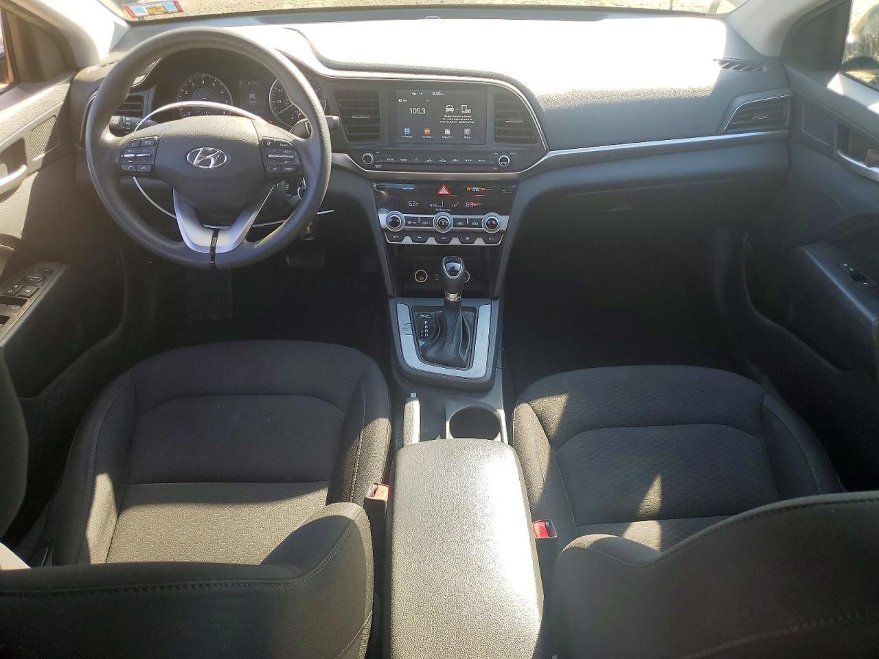 Hyundai ELANTRA Sel