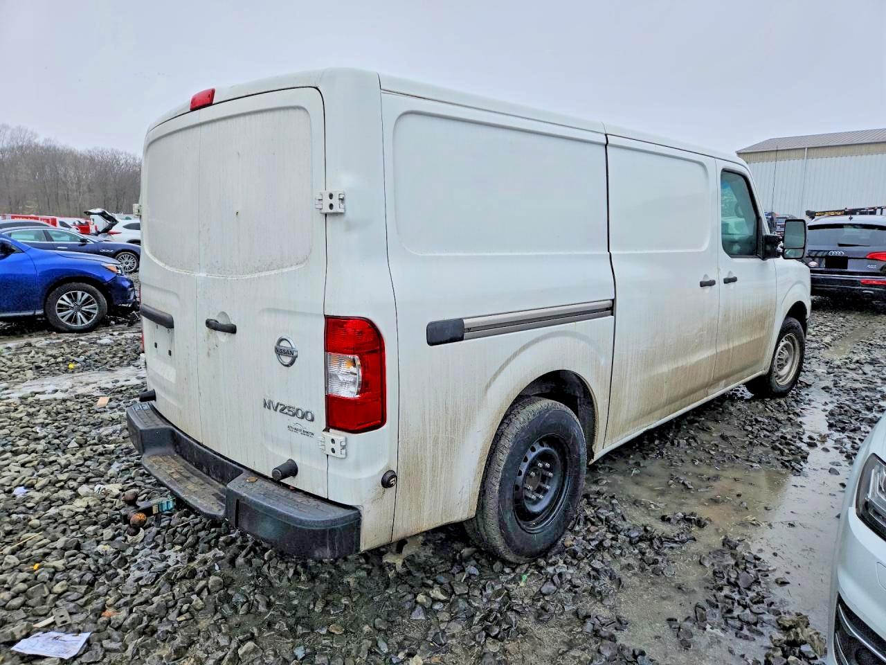 Nissan Nv 2500 S