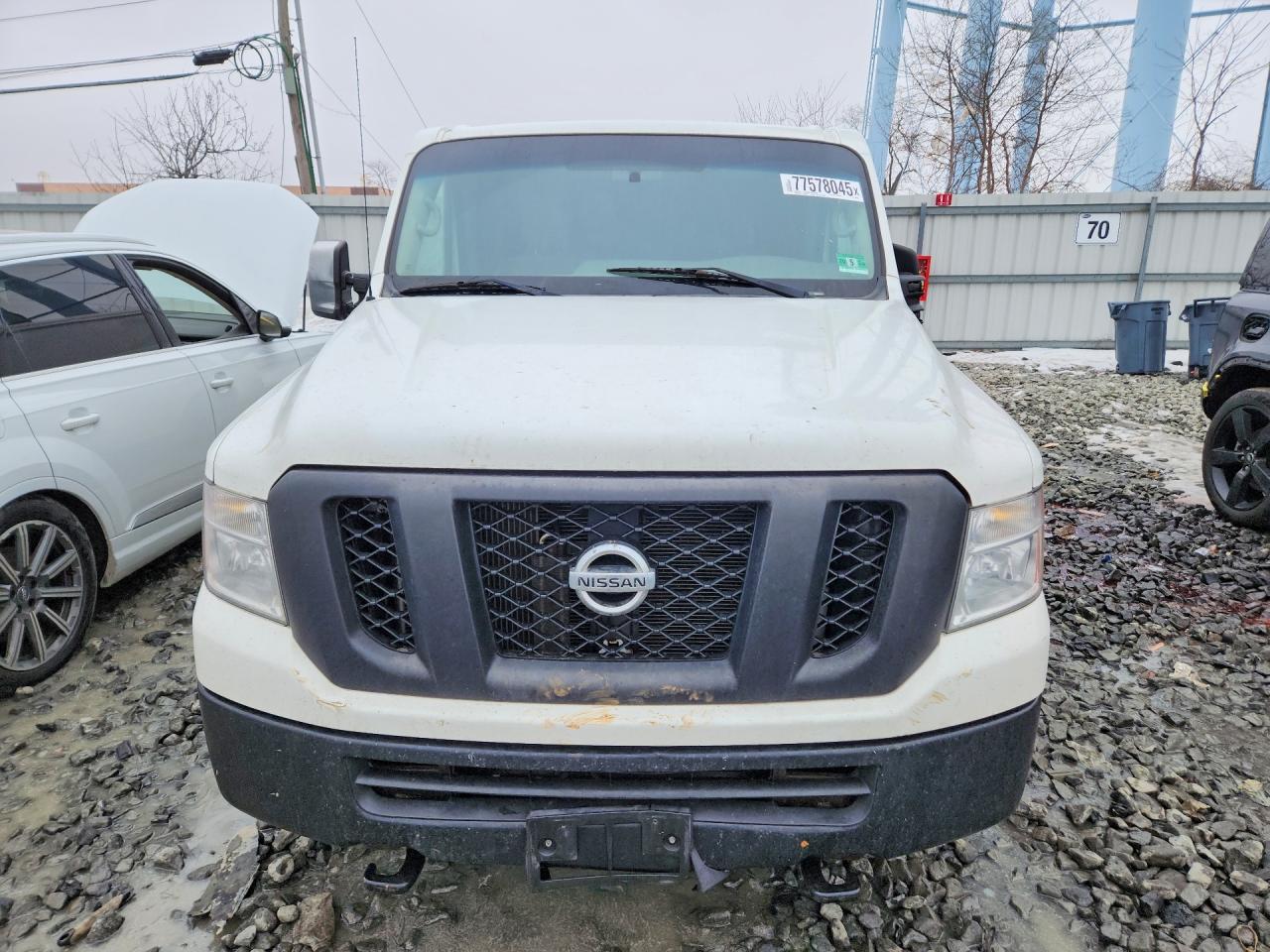Nissan Nv 2500 S