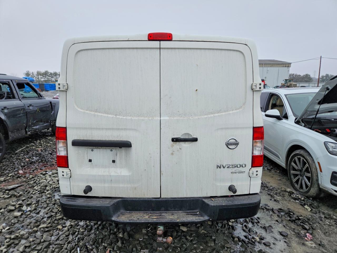 Nissan Nv 2500 S