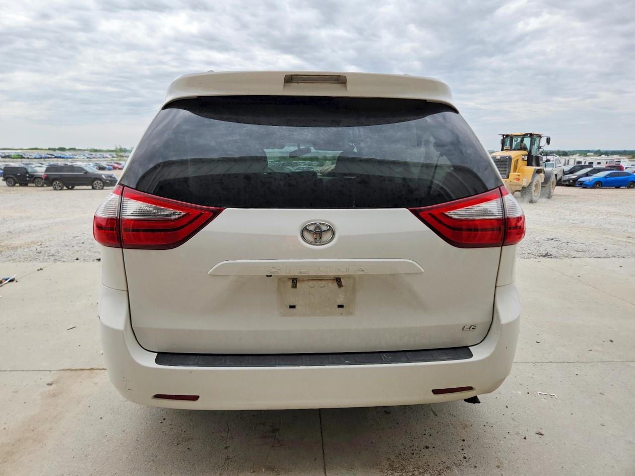 Toyota Sienna Le