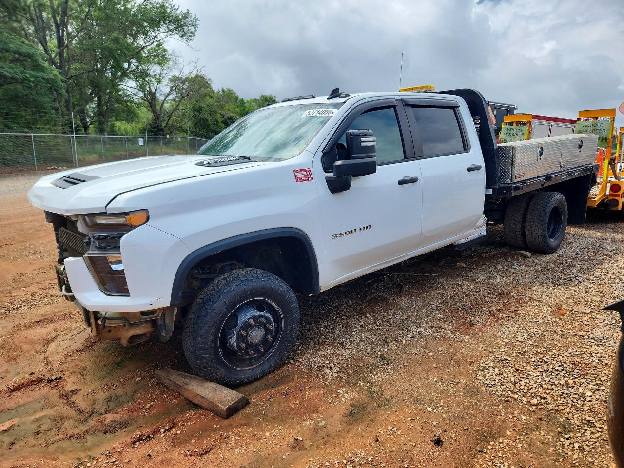Salvage Chevrolet Silverado Image