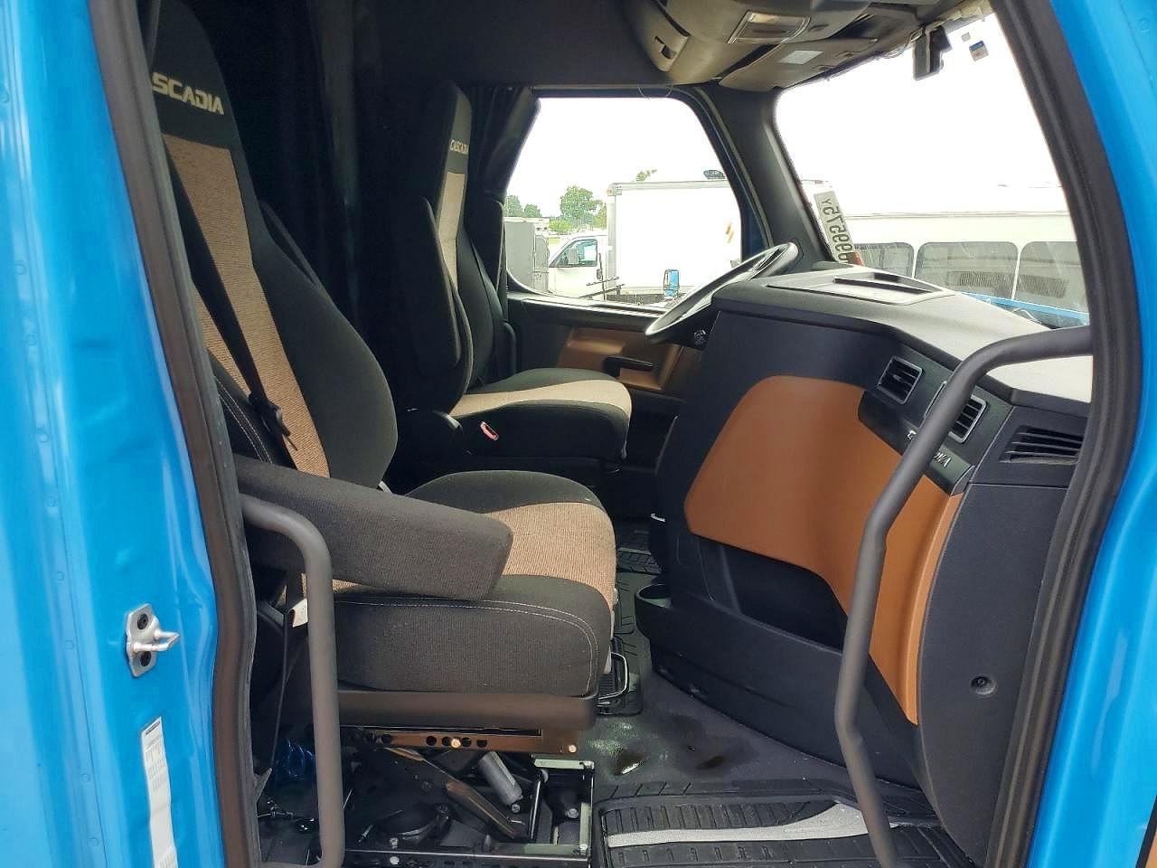 Freightliner Cascadia 126