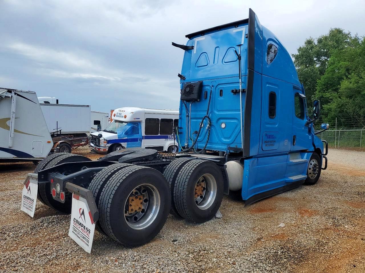 Freightliner Cascadia 126