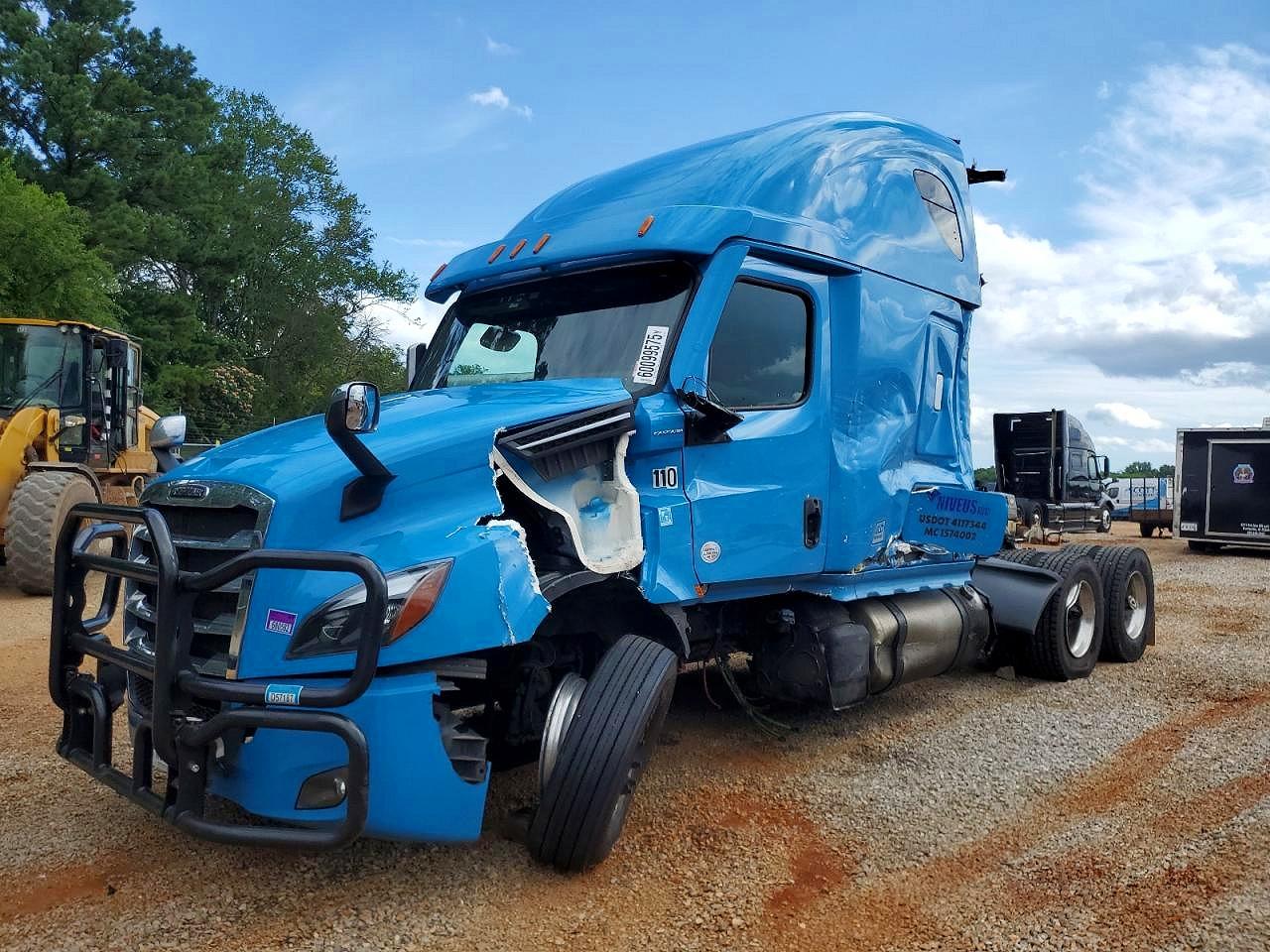 Freightliner Cascadia 126