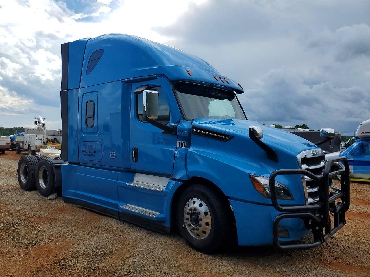 Salvage Freightliner Cascadia 126 Image