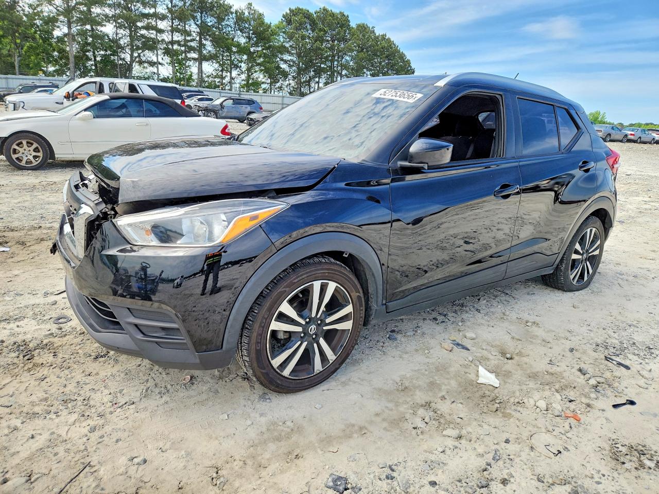 Salvage Nissan Kicks Image