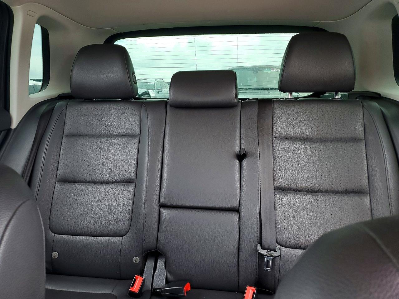Volkswagen Tiguan S