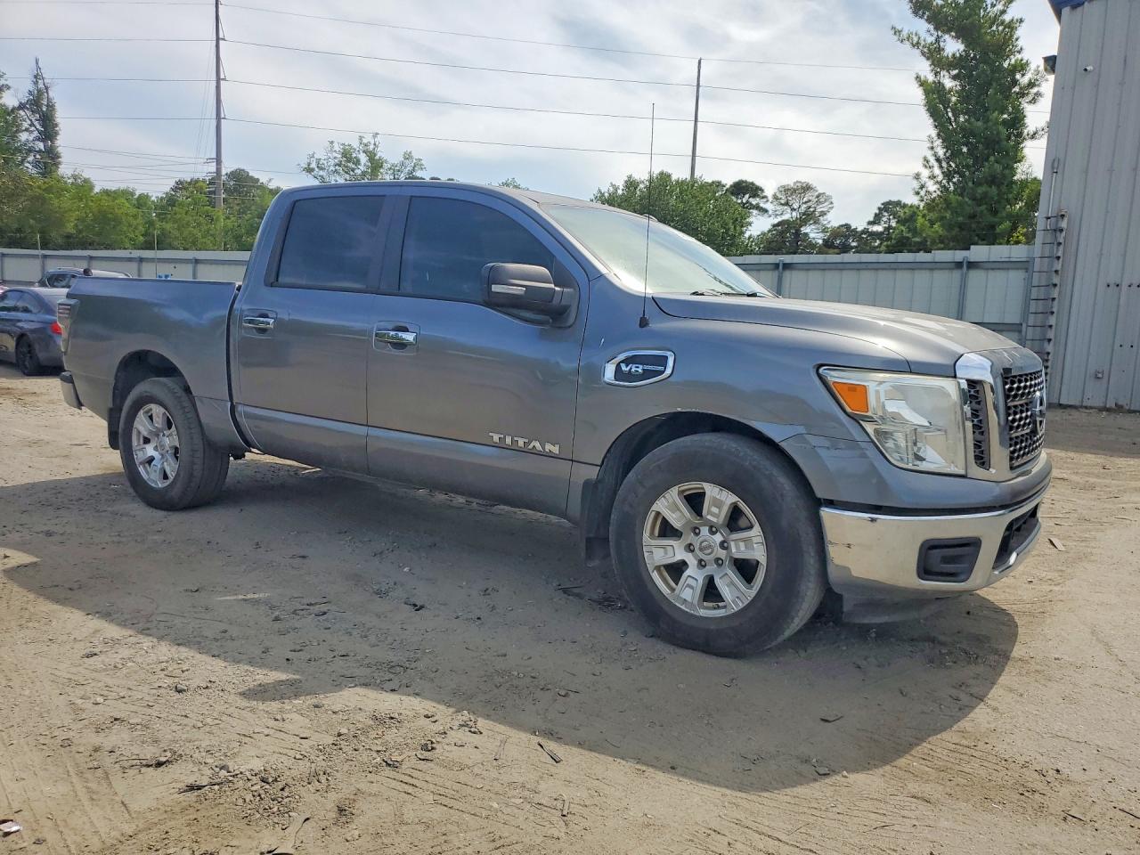 Nissan Titan S