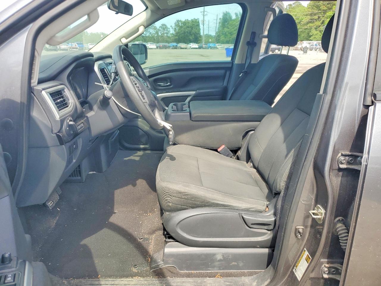 Nissan Titan S