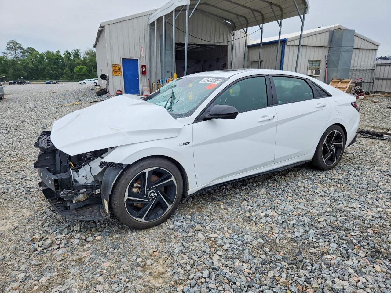 Salvage Hyundai ELANTRA Image