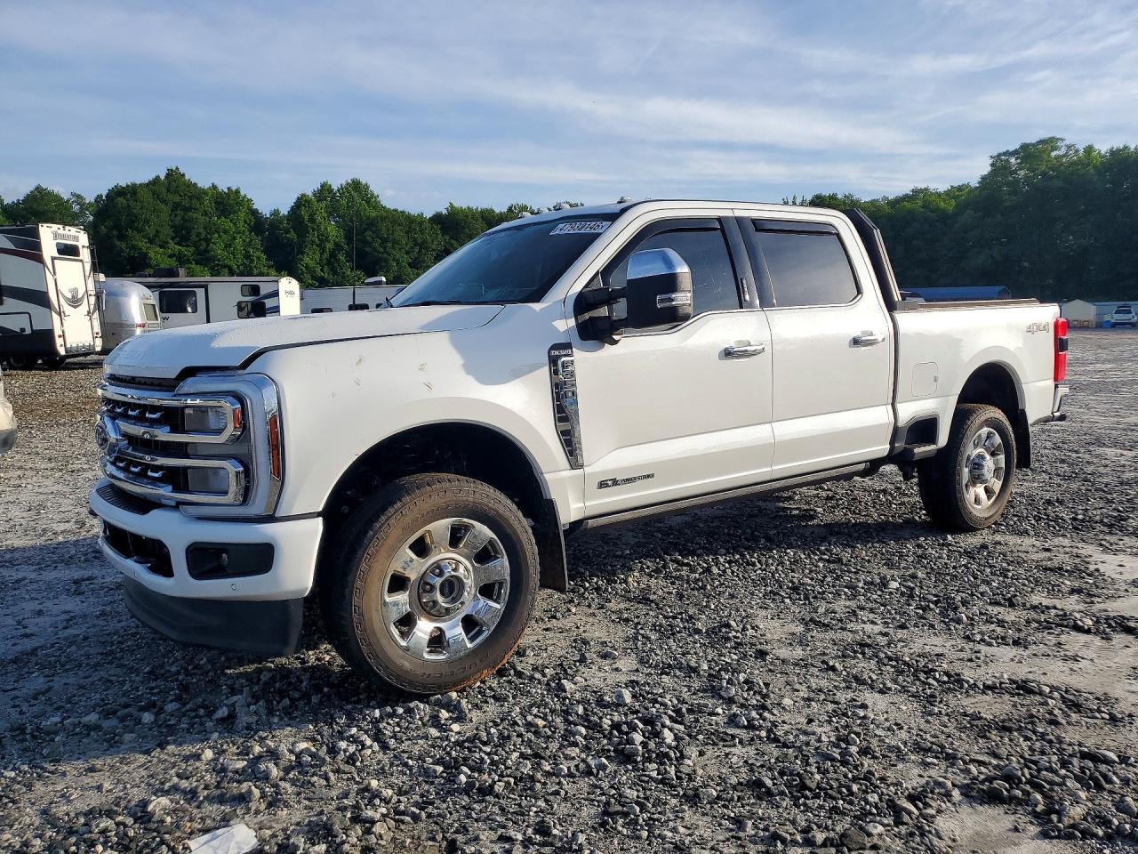 Salvage Ford F-350 Image