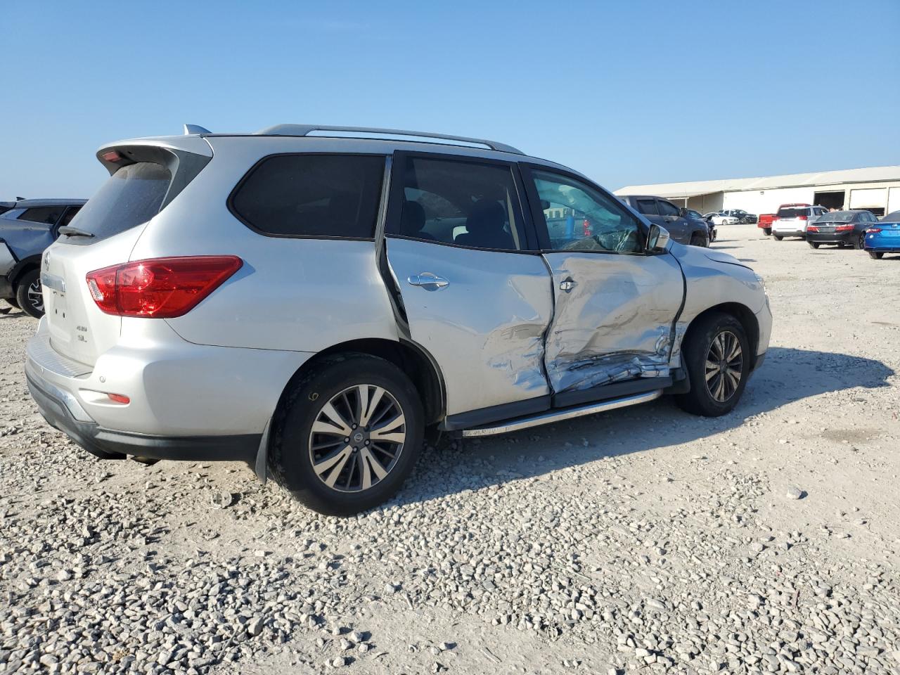 Nissan Pathfinder Sl
