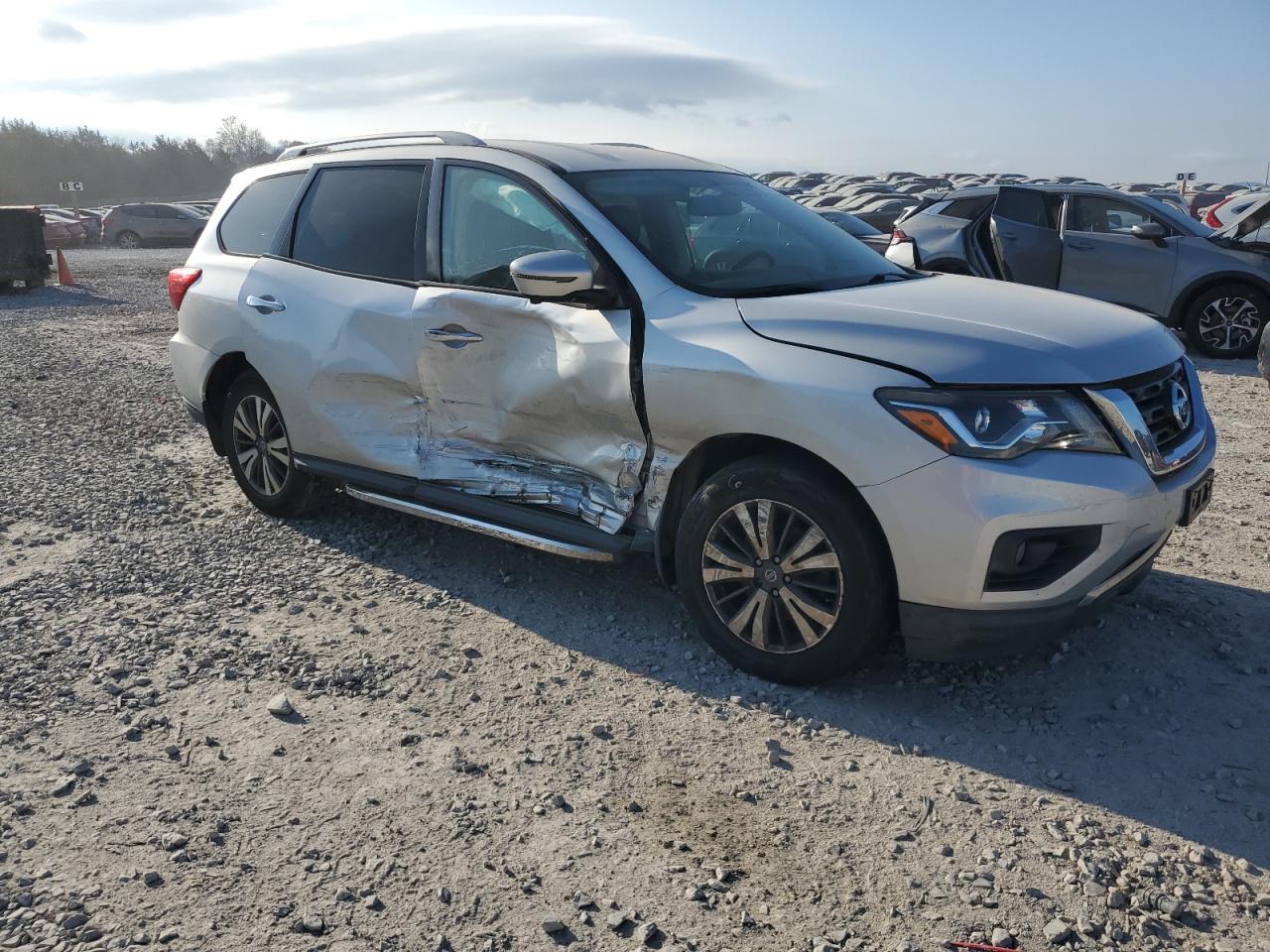 Nissan Pathfinder Sl