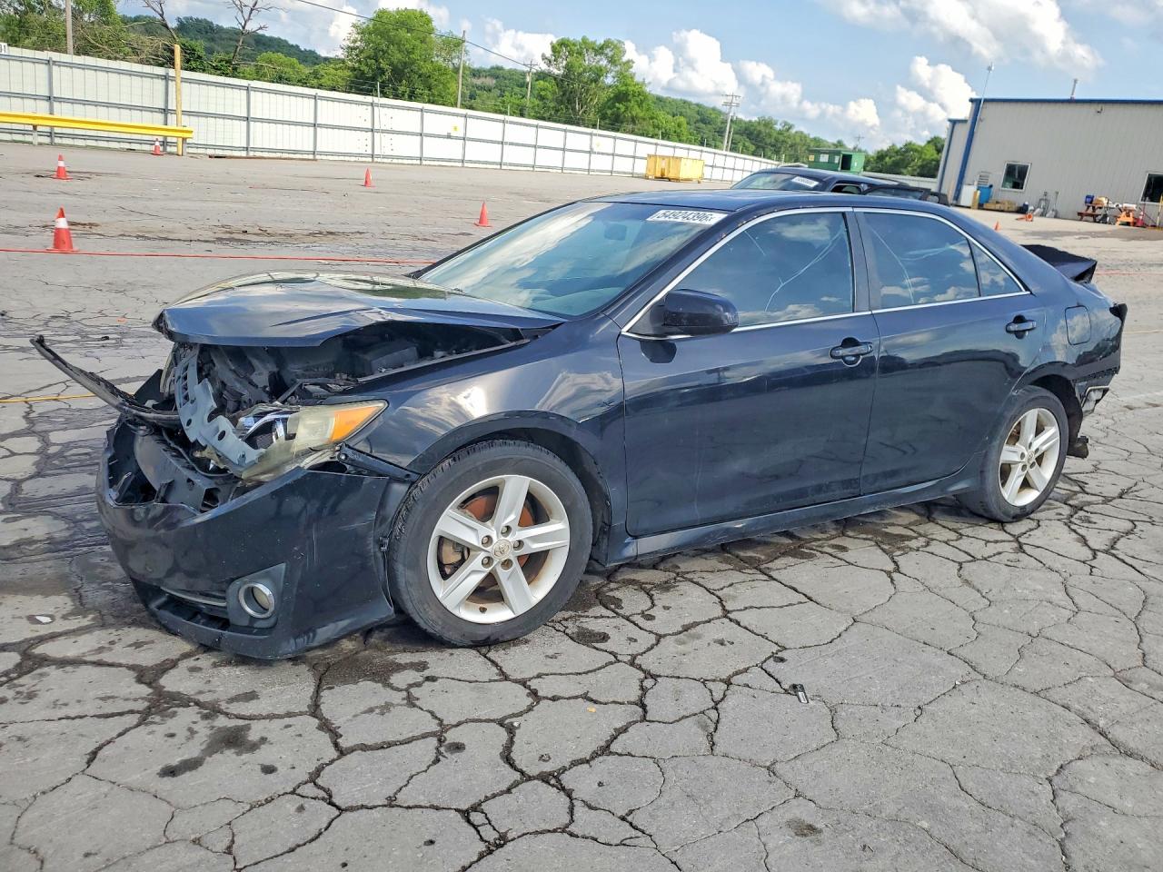 Salvage Toyota Camry Image