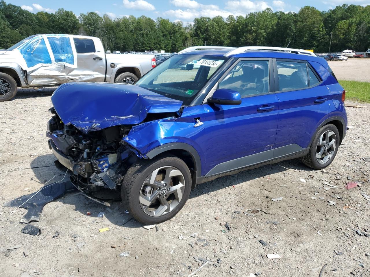 Salvage Hyundai VENUE Image
