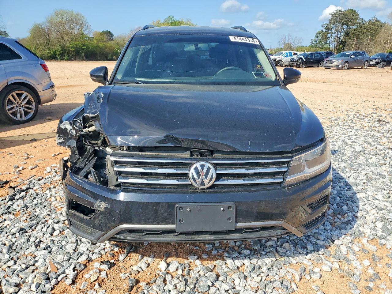 Volkswagen Tiguan S